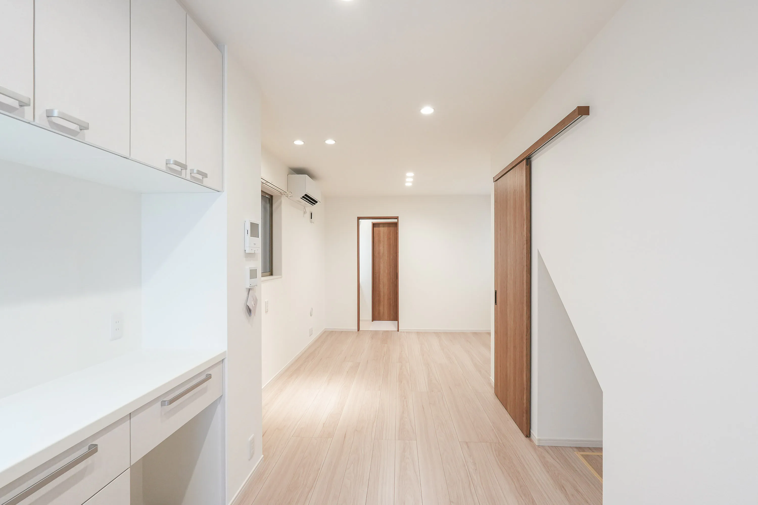 空間を極めた、収納と癒しが詰まった和みの三階建て