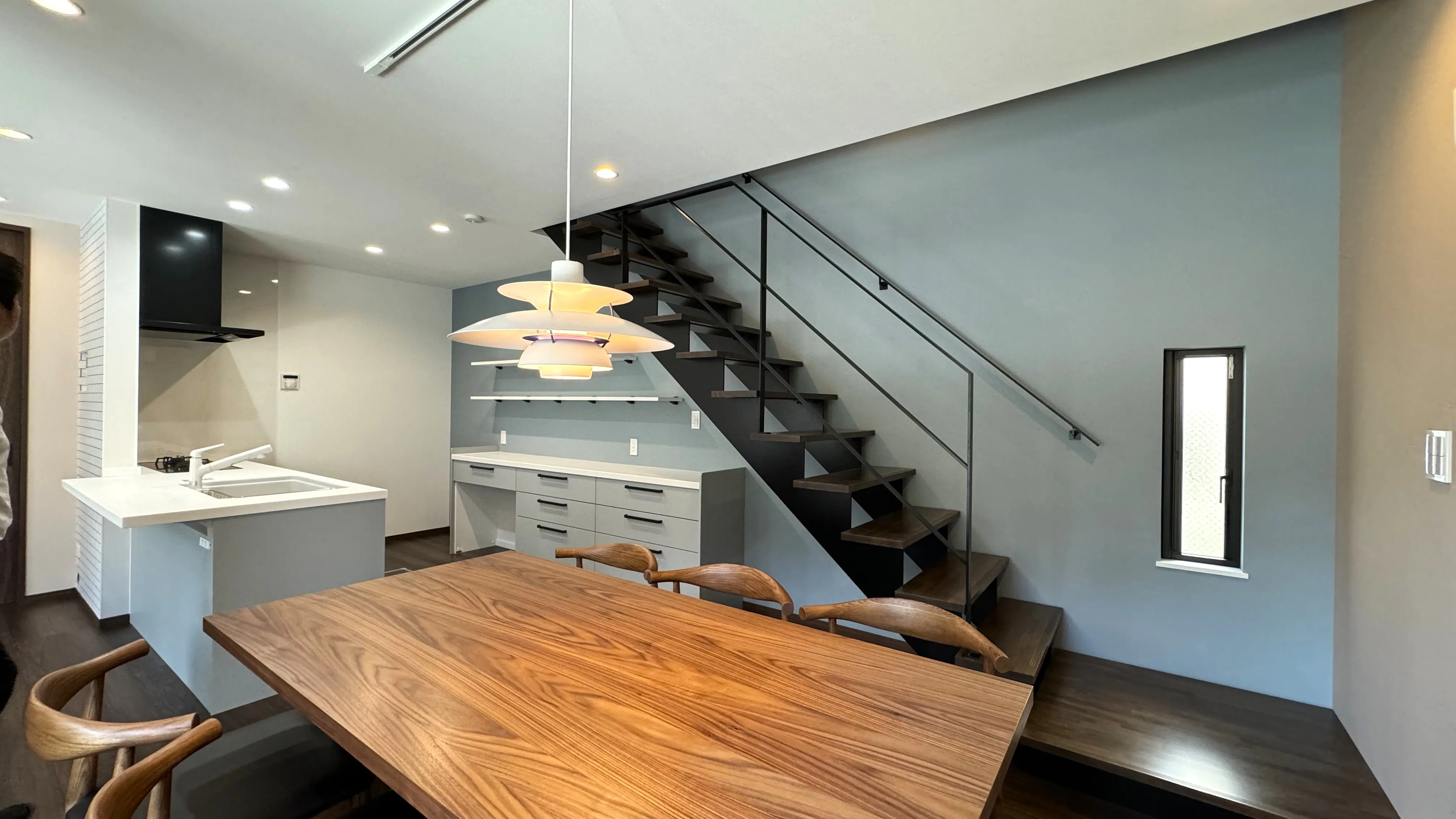 モダンシックスタイル