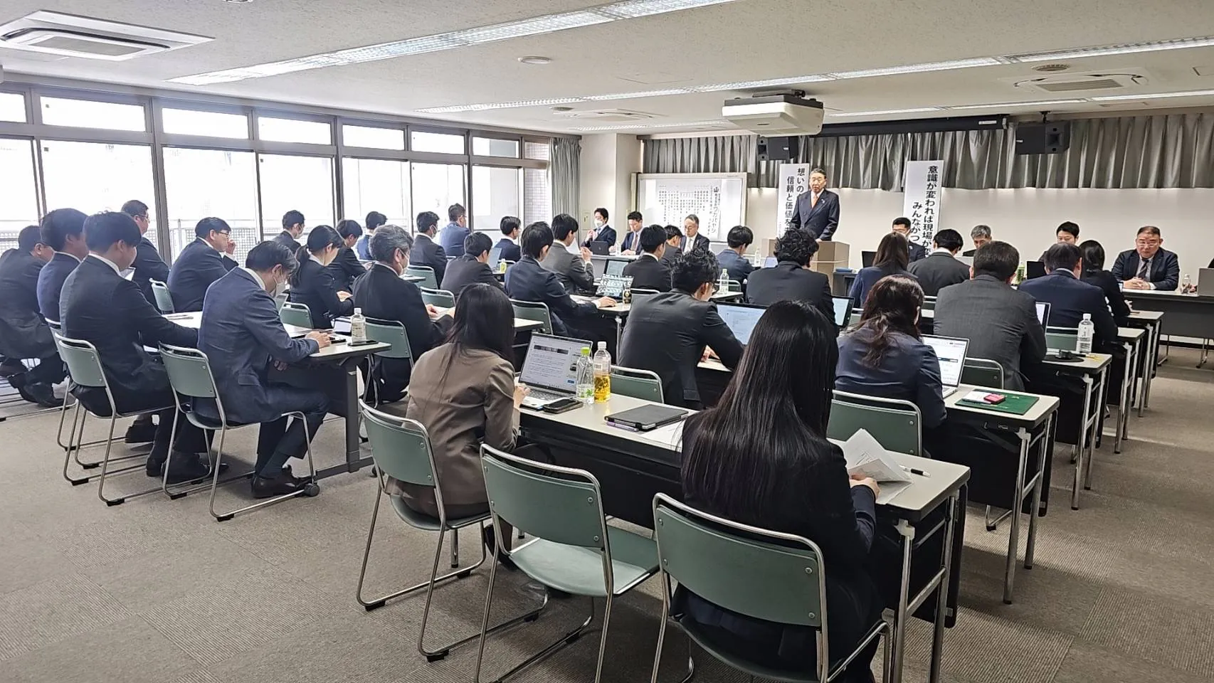 2026年度 経営方針発表・昇格者・優秀社員表彰